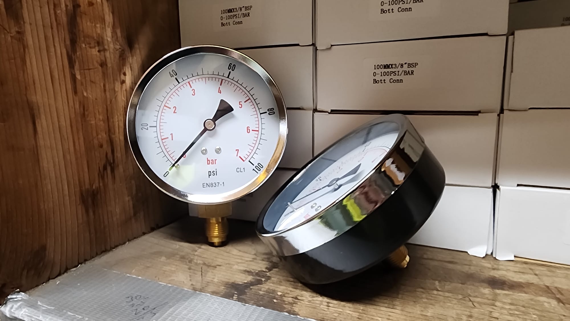 PRESSURE GAUGE, 4